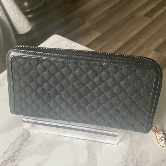 Prada Black Tessuto Quiltin Nylon/Leather Wallet - Picture 4 of 11